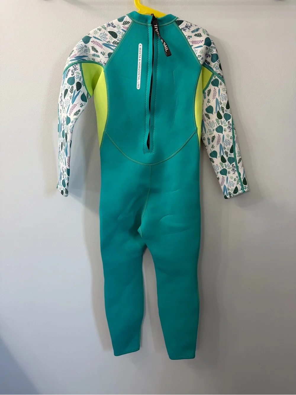 Dive & Sail X-Manta Kids Teal Shell-Print Full 2.5mm Neoprene Wetsuit XXL
